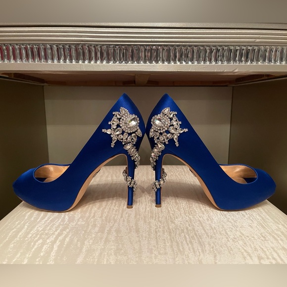 Badgley Mischka ‘Royal Embellished’ Peep Toe Pump - Picture 3 of 13